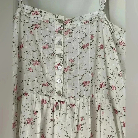 Vici Secret Garden Swiss dot floral Tiered button maxi M - Picture 4 of 5